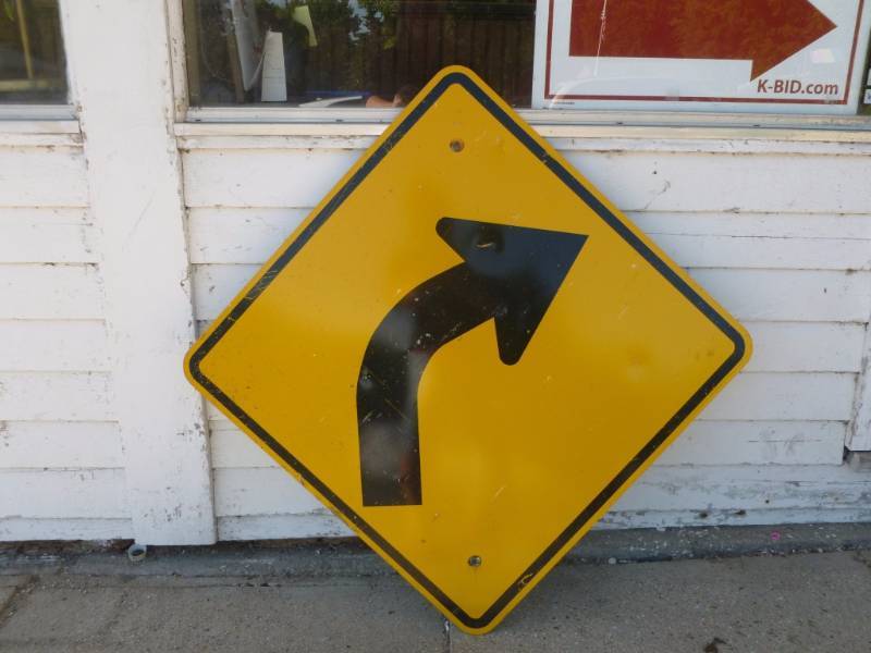 lot 19 image: Road Sign