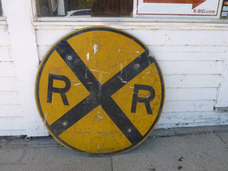 lot 21 image: Vintage Road Sign