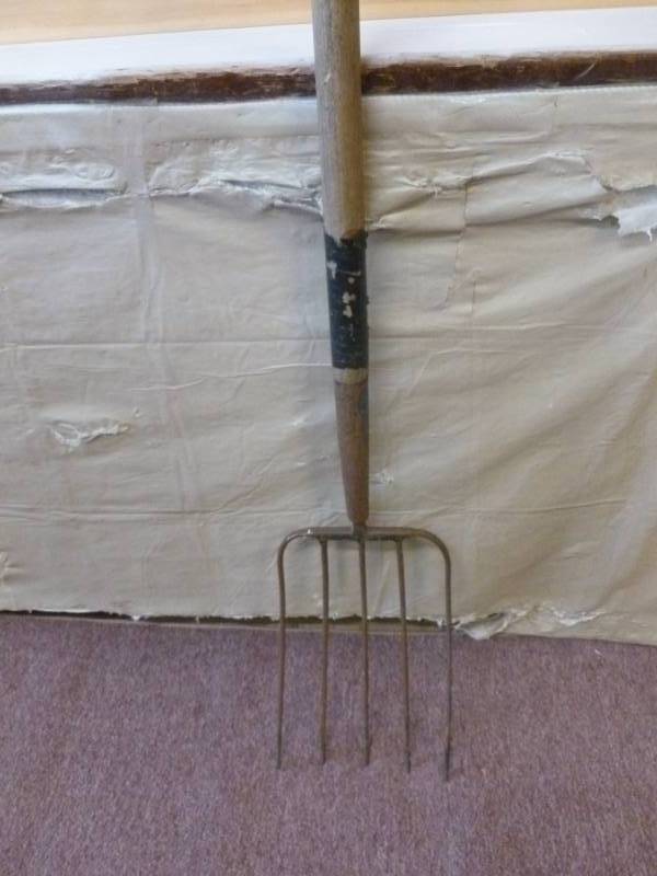 lot 34 image: Vintage Hay Fork