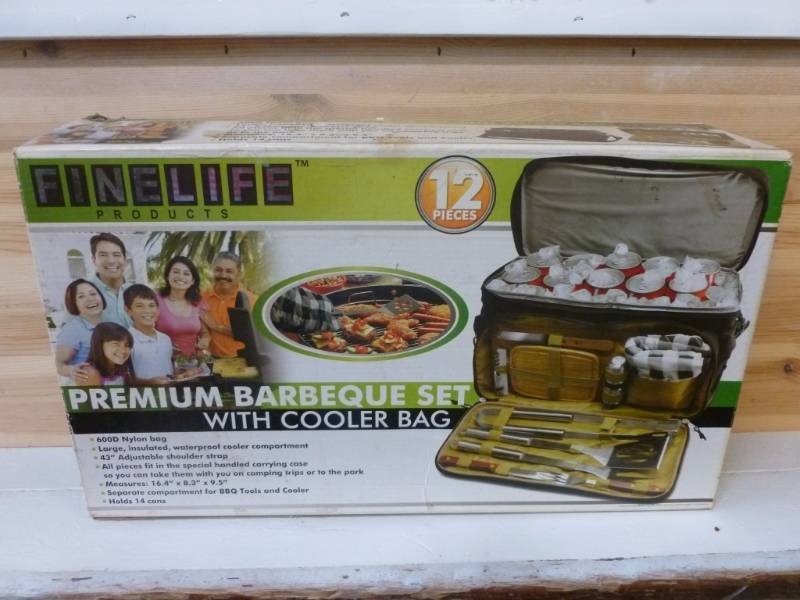lot 44 image: Barbecue Set