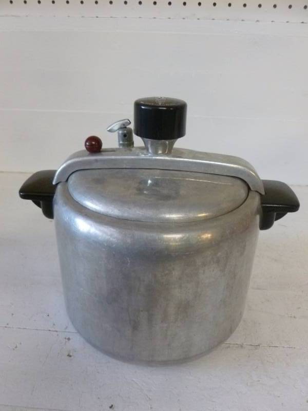 lot 57 image: Vintage Pressure Cooker