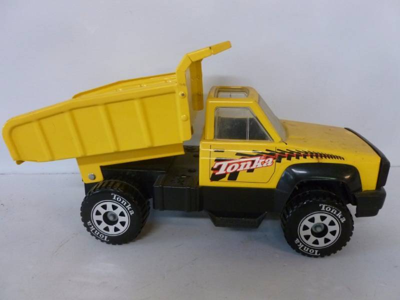 lot 86 image: Tonka Truck