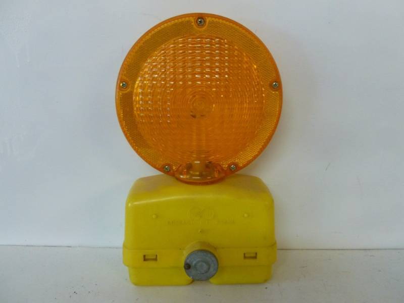 lot 99 image: Construction Light