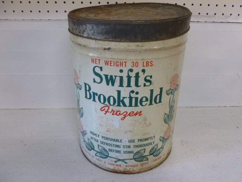 lot 113 image: Vintage Metal Container