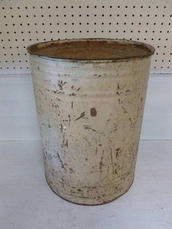 lot 114 image: Vintage Metal Container