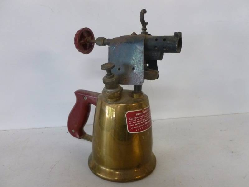 lot 128 image: Vintage Brass Torch