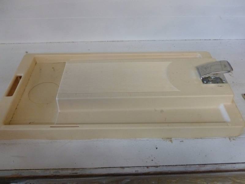 lot 144 image: Fish Cleaning Board