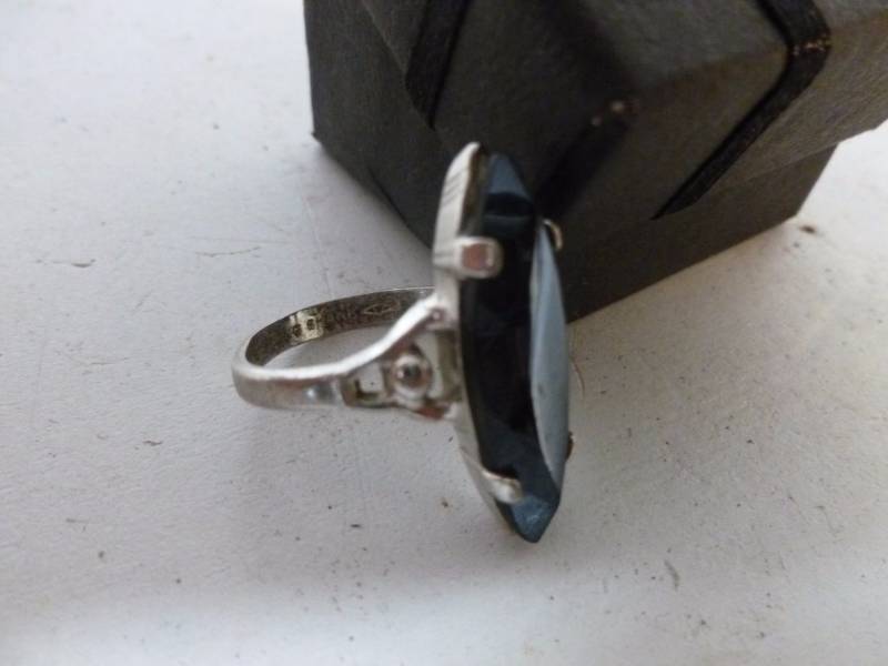 lot 158 image: Sterling Ring