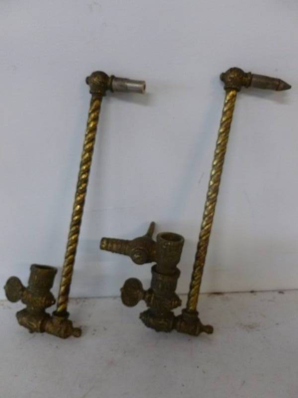 lot 179 image: Vintage Cast Brass
