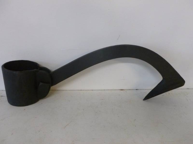 lot 197 image: Vintage Log Roller Hook