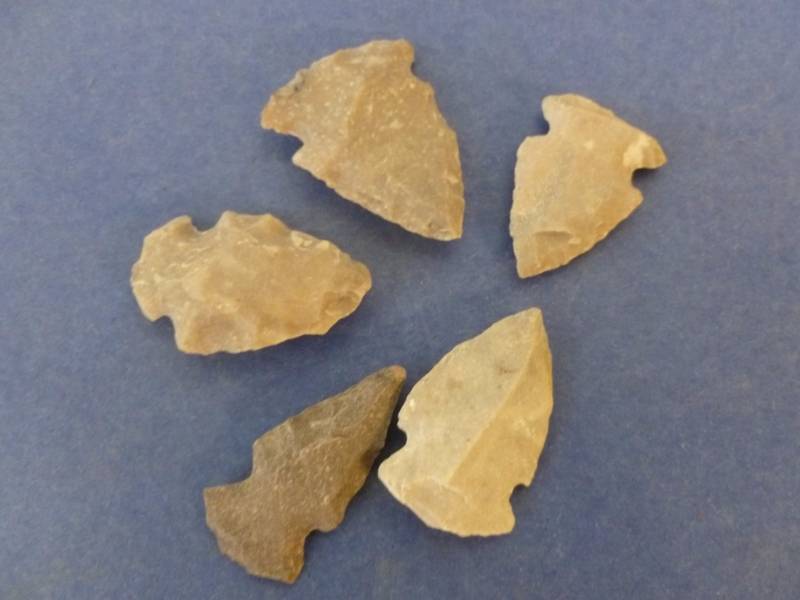 lot 215 image: Native American Themed