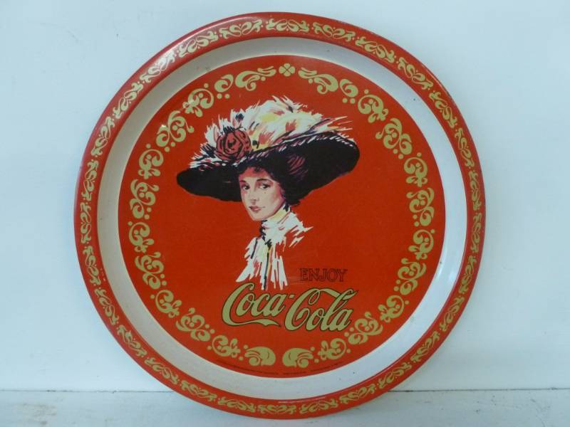 lot 241 image: Collectible Coca-Cola
