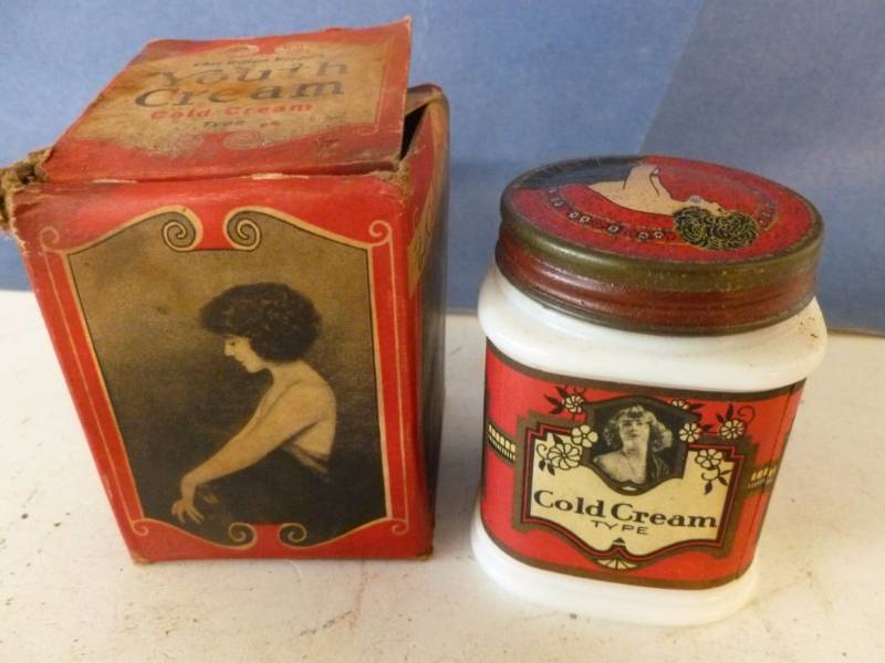 lot 246 image: Vintage Pharmaceutical