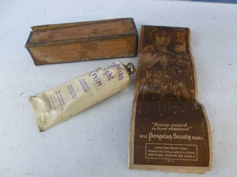 lot 251 image: Vintage Pharmaceutical