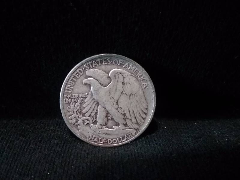 lot 16 image: 1940 Walking Liberty Half Dollar, Better Grade