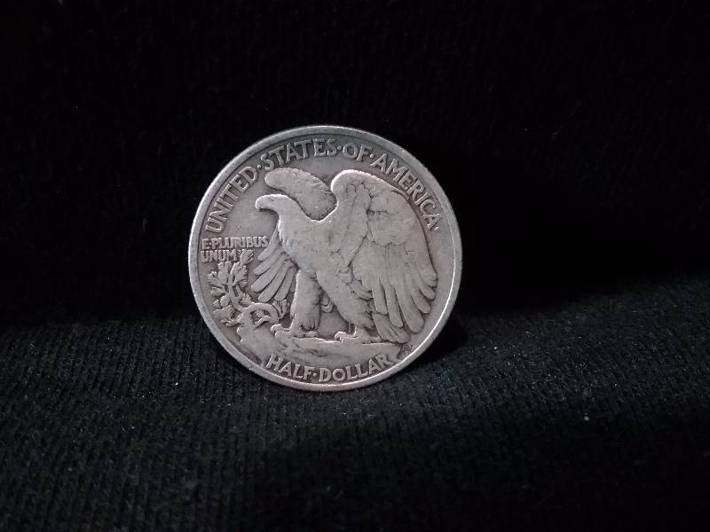 lot 24 image: 1943 Walking Liberty Half Dollar, Higher Grade