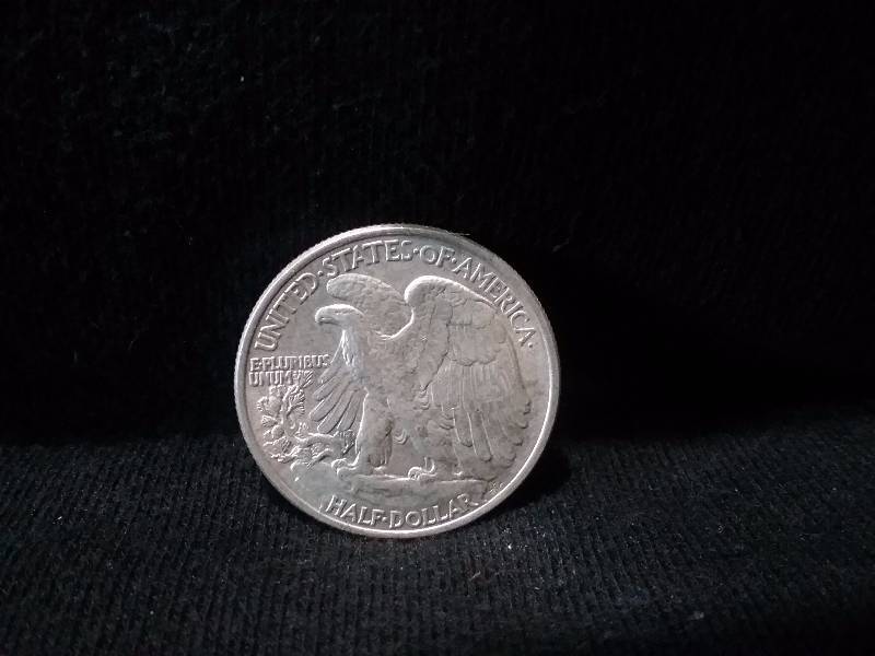 lot 33 image: 1946 Walking Liberty Half Dollar, MS, Very High Grade