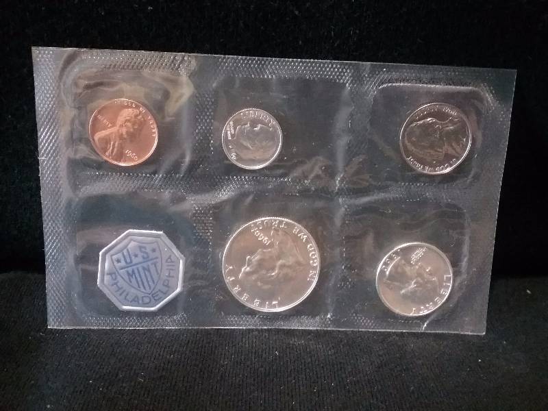 lot 52 image: Gorgeous 1960 US Mint Silver Proof Set - Strong Luster