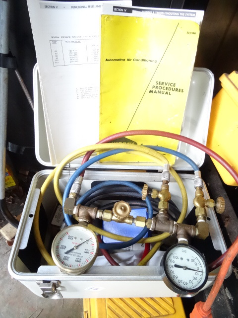 Automotive Air Conditioning Service Set