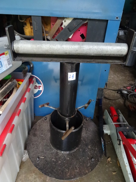 Heavy Duty Adjustable Height  Stand