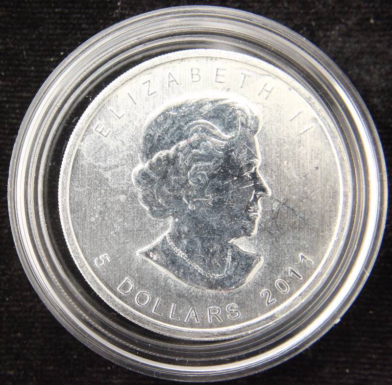 lot 31 image: 2011 CANADA WILDLIFE GRIZZLY 1 TROY OZ. .9999 FINE SILVER IN AIRTITE
