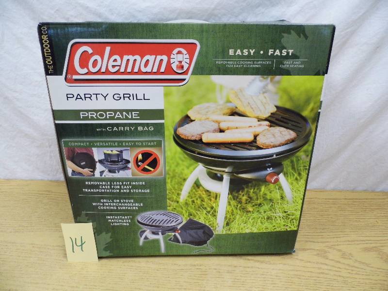 lot 14 image: Coleman Party Grill