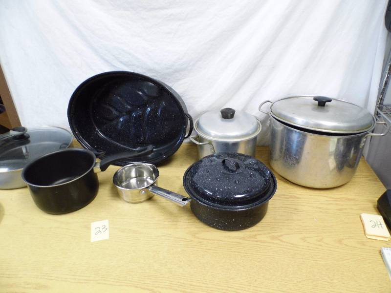 lot 23 image: Roaster - Kettles