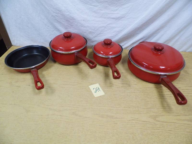 lot 24 image: Red Cookware Set