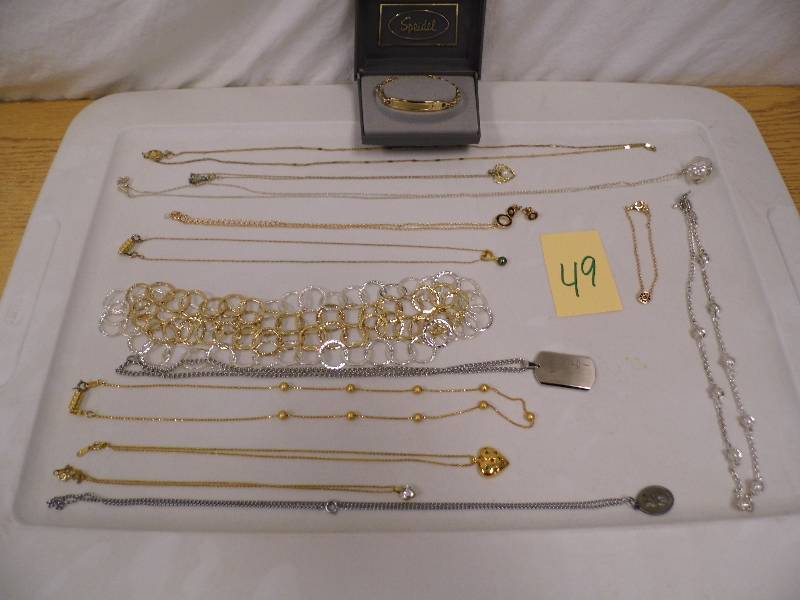 lot 49 image: Jewelry w Organizer