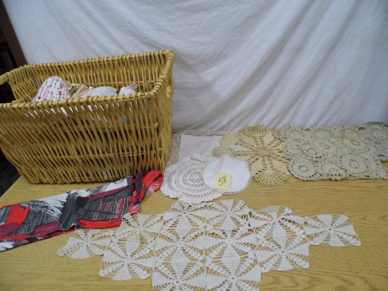 lot 58 image: Wicker Basket