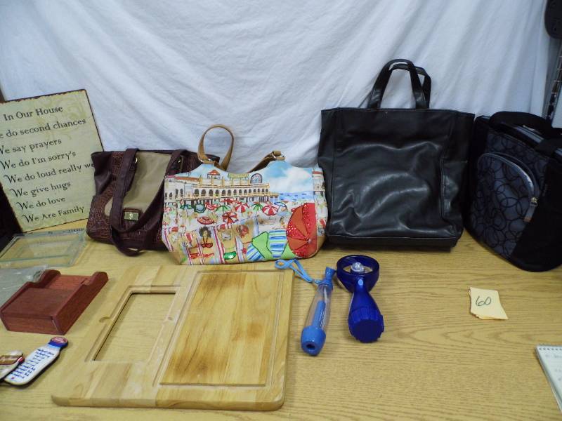 lot 60 image: Purses - Sign - Misc
