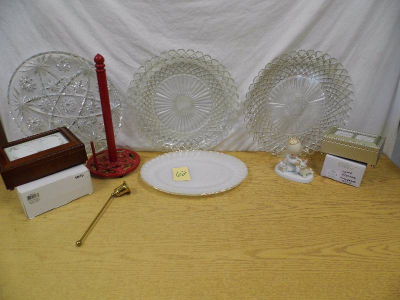 lot 62 image: New Music Box - Precious Moments - Trays