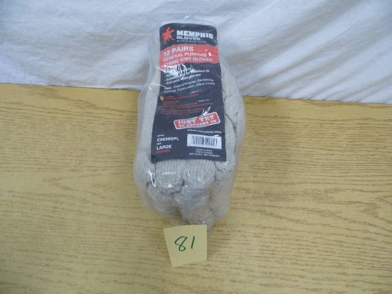 lot 81 image: 12 Pair Gloves