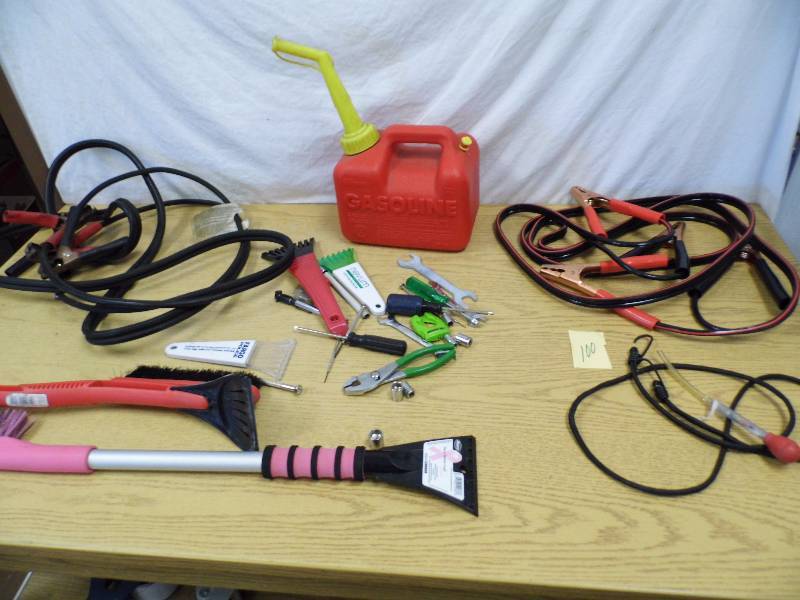 lot 100 image: Truck Organizer - Tools - Auto Items