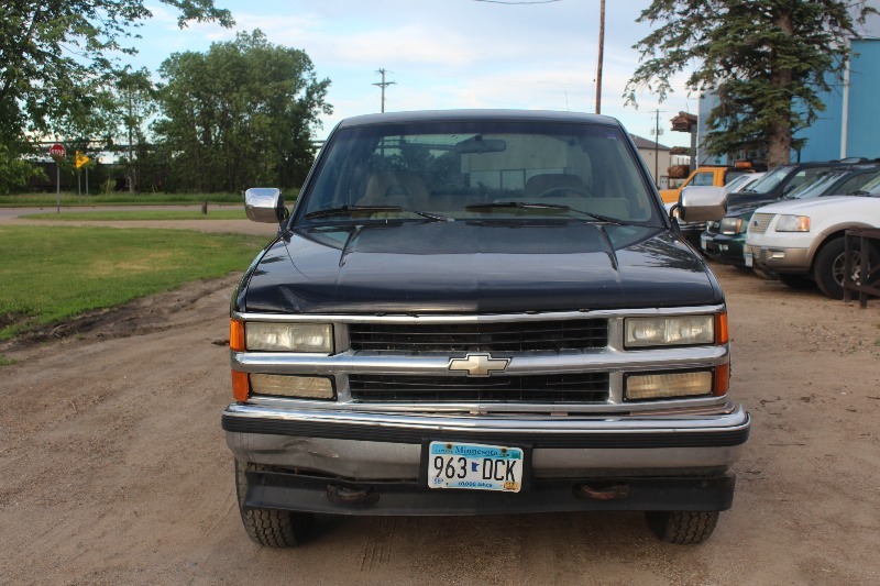 lot 1605 image: 1994 Chevrolet K1500 Extended Cab - 350ci V8 4x4