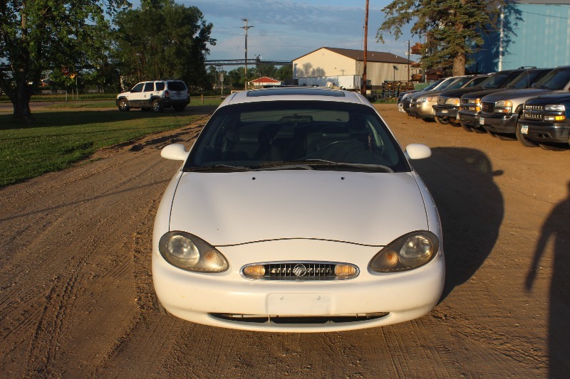 lot 1604 image: 1999 Mercury Sable LS
