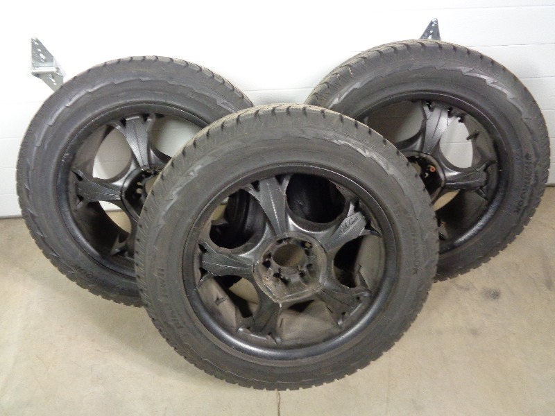 lot 11 image: 18 Inch Wheels and Tires