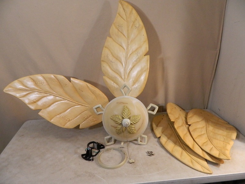 lot 33 image: Beautiful Hampton Bay Ceiling Fan
