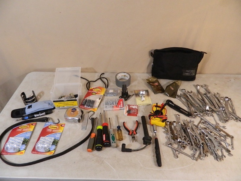 lot 64 image: Wrenches, Tools, Shop Supplies