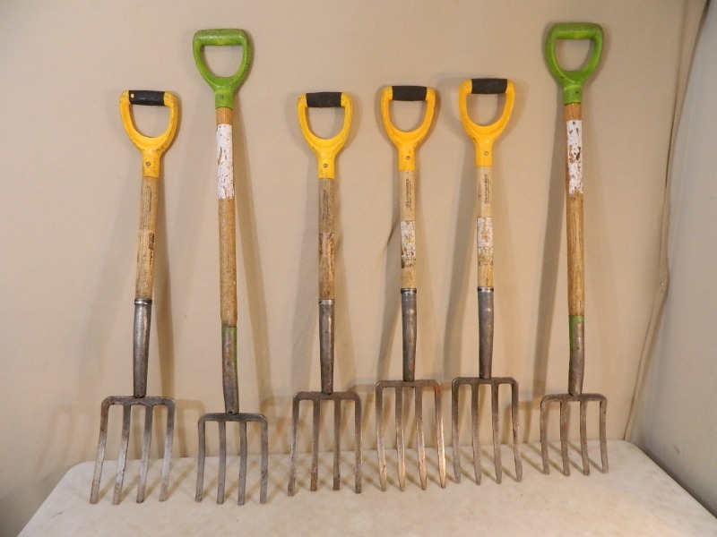 lot 78 image: 6 Pitch Forks