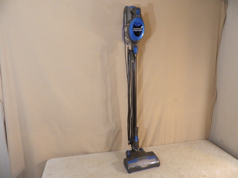lot 98 image: Shark Rocket Vacuum