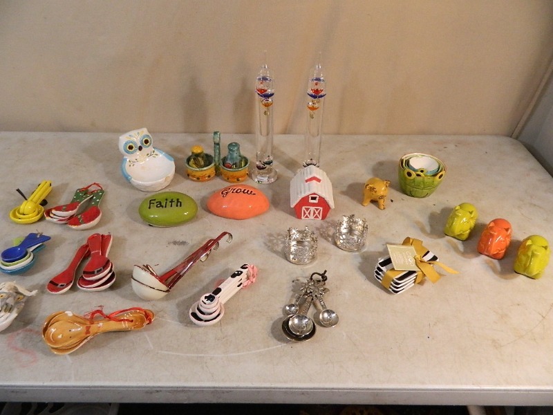 lot 111 image: Super Cute Items