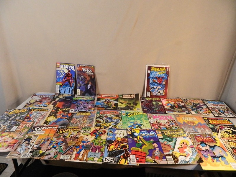 lot 114 image: 30 Old Comics
