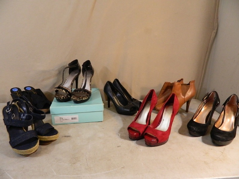 lot 159 image: 7 Pairs of Jessica Simpson Heels