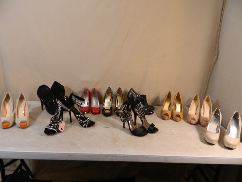lot 165 image: 10 Pairs of Zigi Soho and Guess Heels