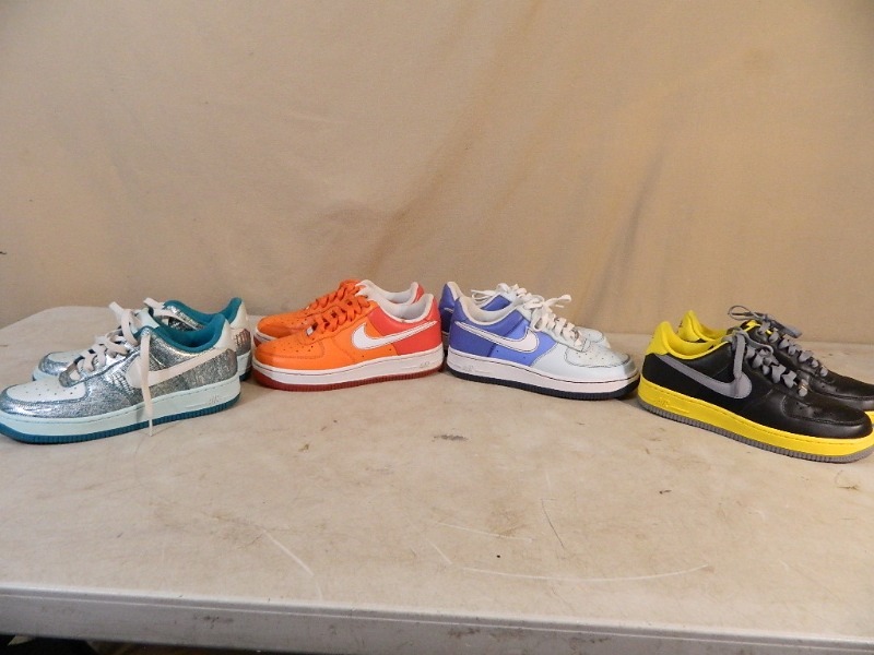 lot 182 image: 4 Pairs of Nike Air Force Ones