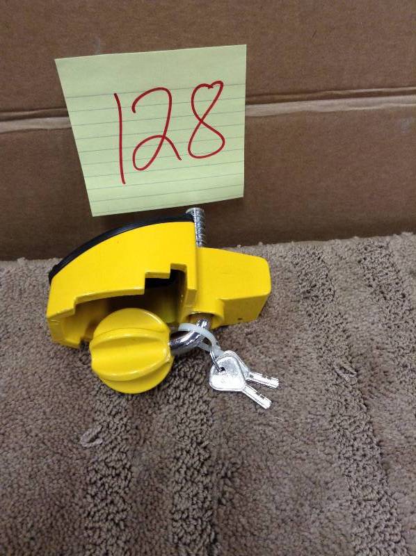 lot 128 image: Reese Towpower Towing Anti-Theft Lock