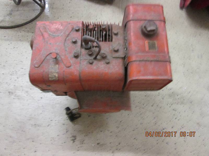 orange briggs and stratton motor un...