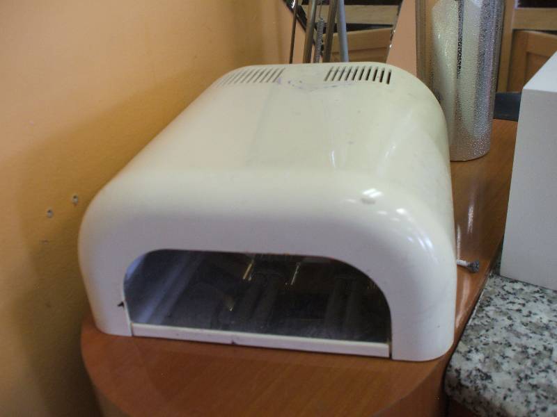 lot 717 image: UV CURING LIGHTS AND DRYERS