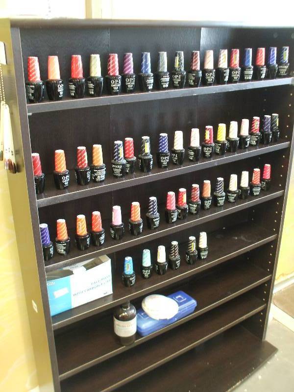 lot 752 image: GEL POLISH AND DISPLAY RACK